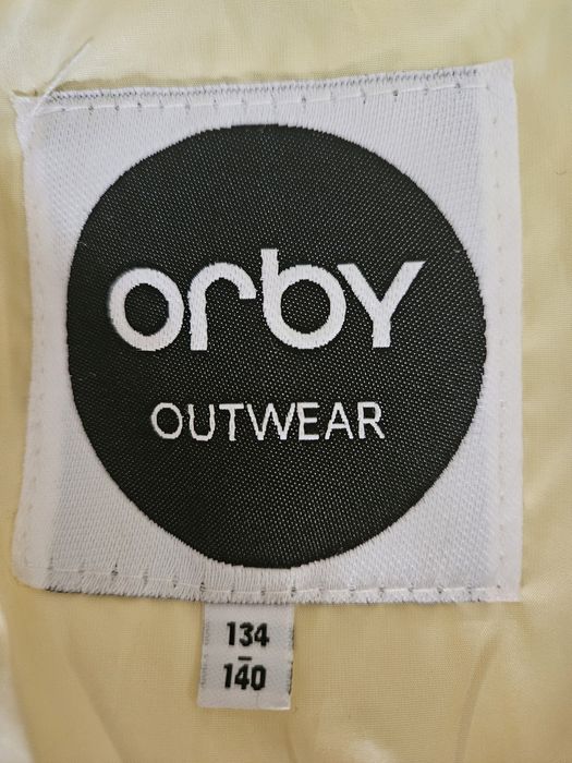 Продам ветровку и плащи на девочку