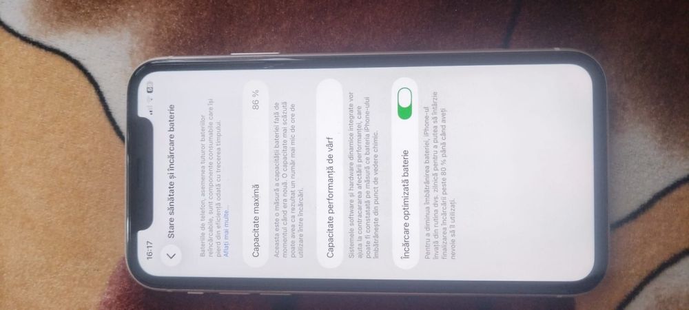 Vând iphone 11