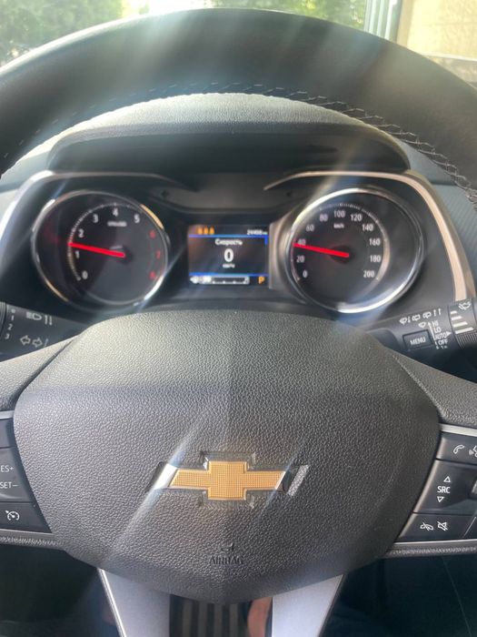 Chevrolet Tracker premier 24год 24,500км халол