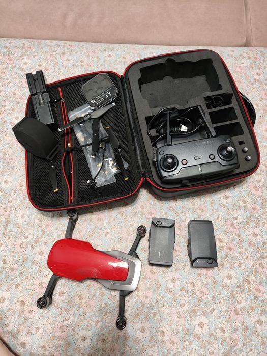 Квадрокоптер DJI MAVIC AIR