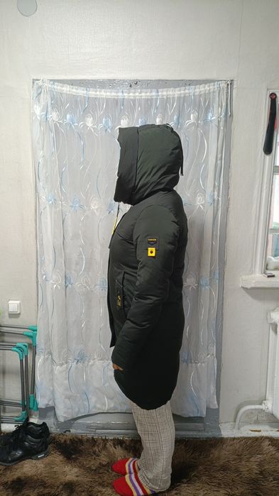 Зимная женская куртка