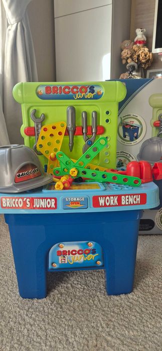 Детска работилница с инструменти