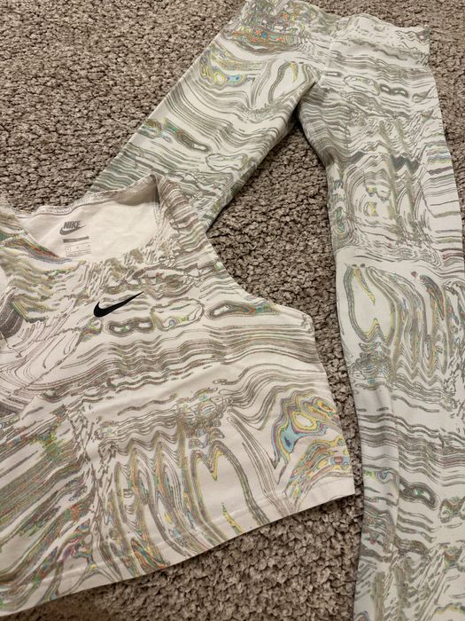 Спортен екип на Nike