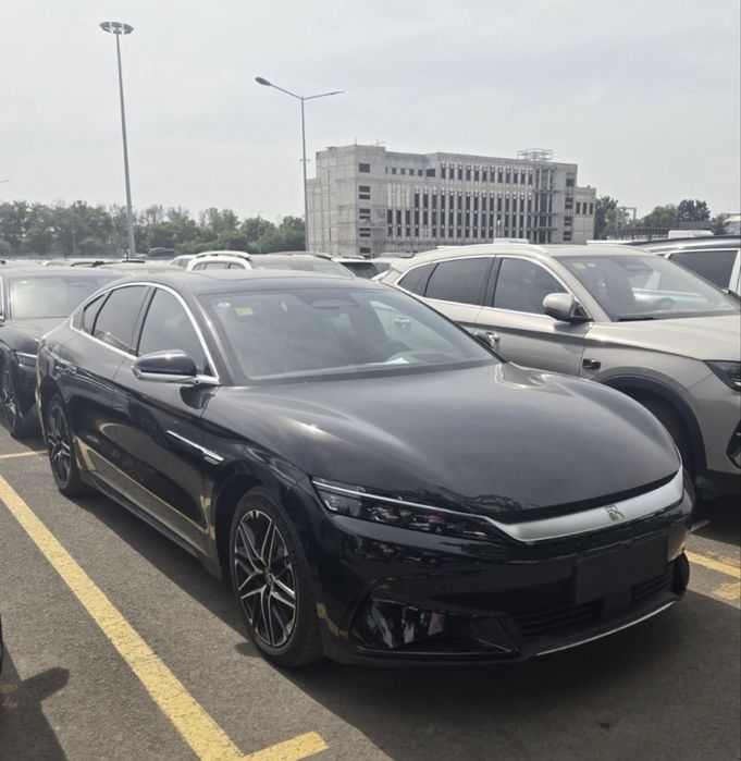 Byd Han 635 km zapas xod Jigareng salon
