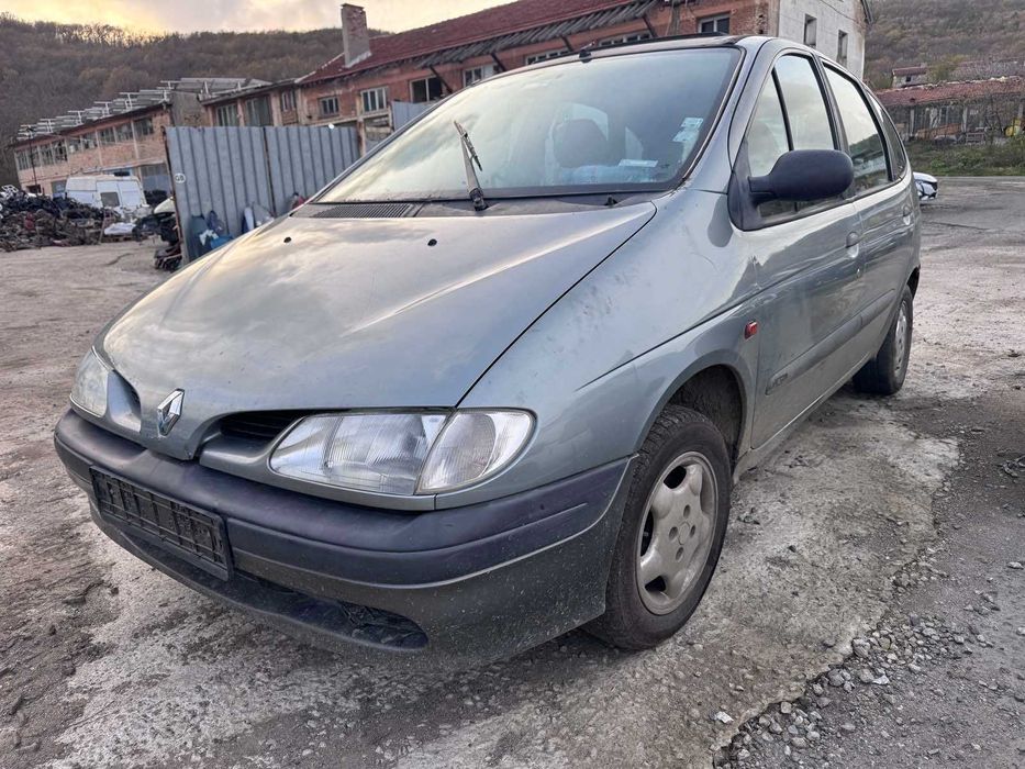 Renault megane scenik 1.6 1997г. На части.