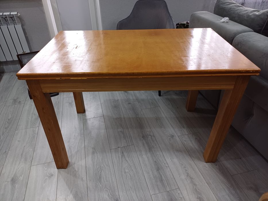 Продам стол кухонный