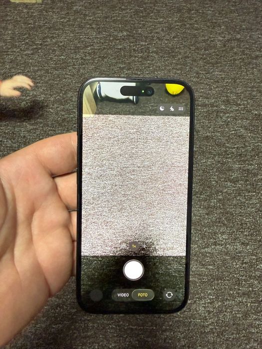 iPhone 15 black + husa cu baterie externa