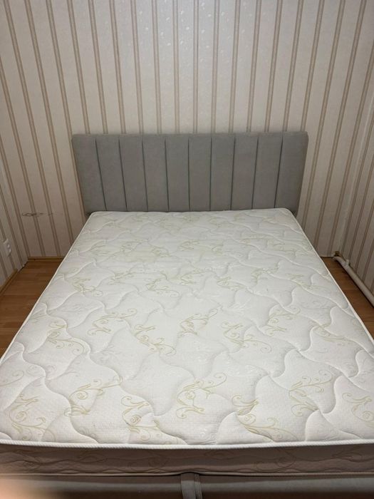 Продам двухспальную кровать