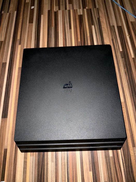 Consolă PS 4 pro 1 TB