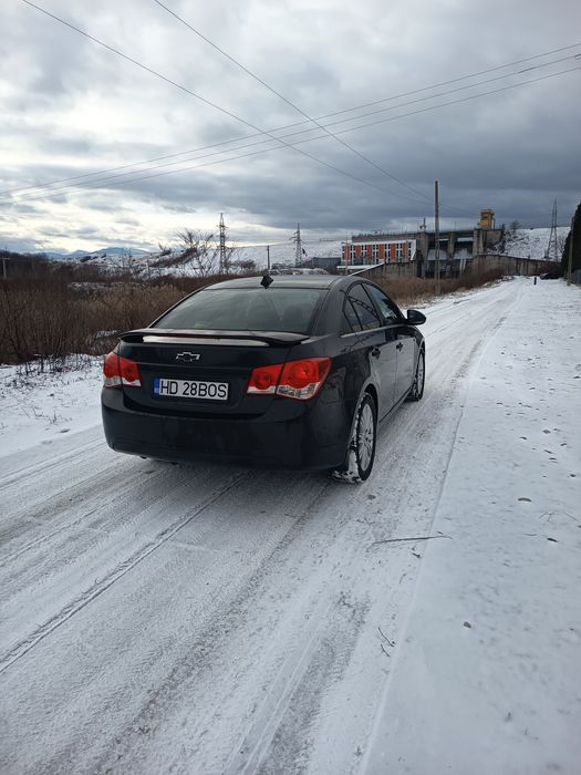 Vând Chevrolet Cruz motor de 2 litri disel