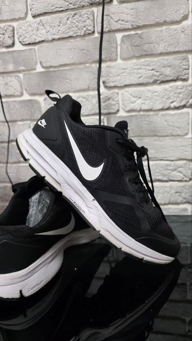 Оригинальные кроссы Nike