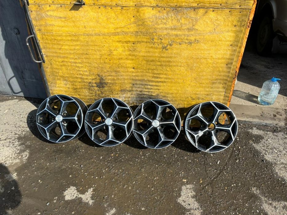 Продам шины зима всесезонка