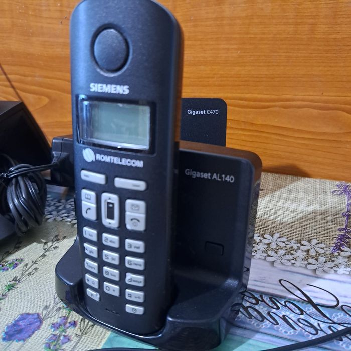 Telefoane fixe și mobile