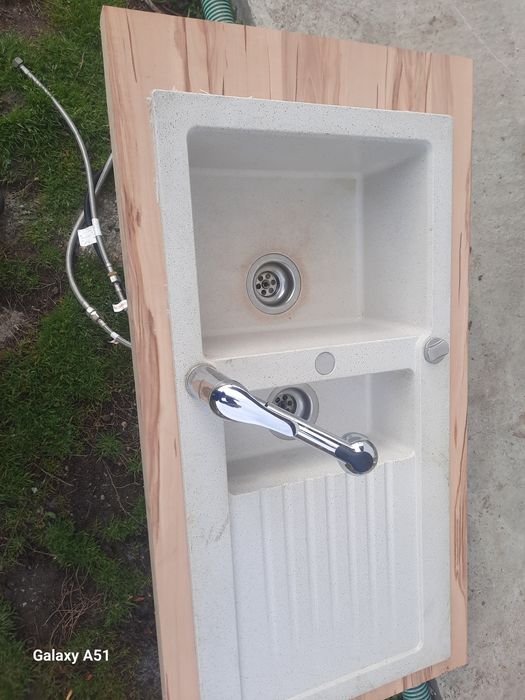 Кухненска мивка с батерия