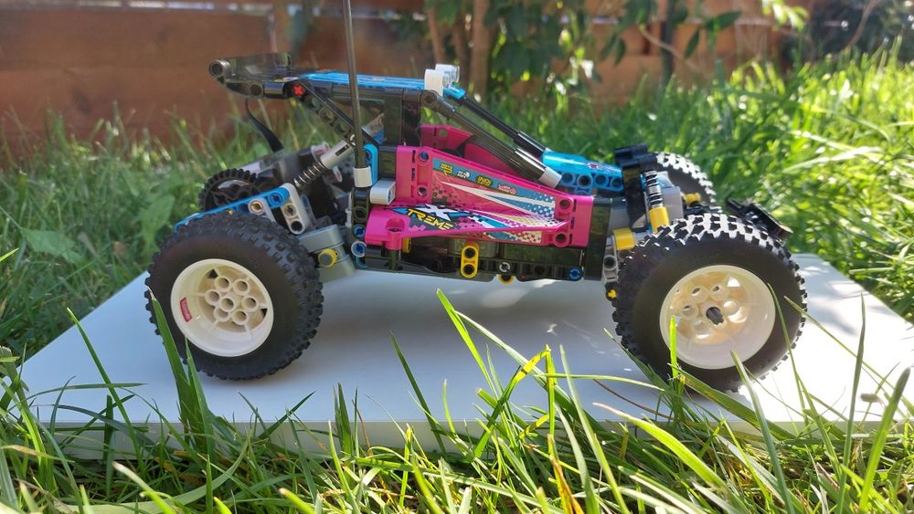 LEGO Technic 42124 - Vehicul de teren / Off-Road Buggy - complet