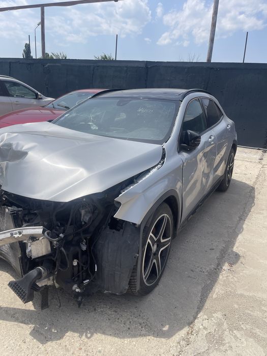 Dezmembrez Mercedes GLA 250 AMG 2015 Argintiu