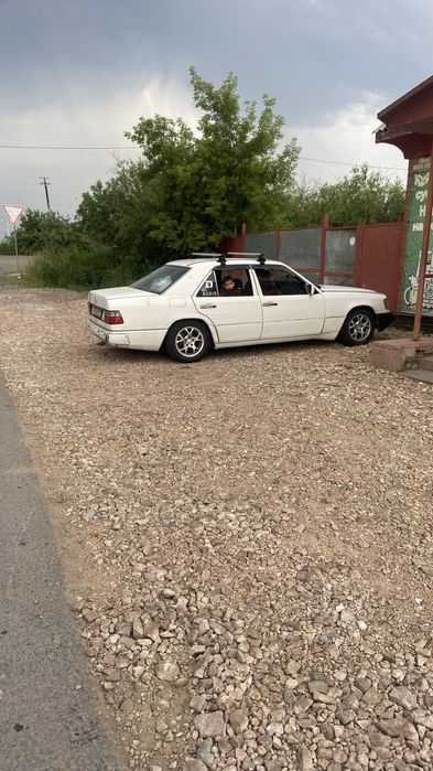 Продам мерс 124 кузове