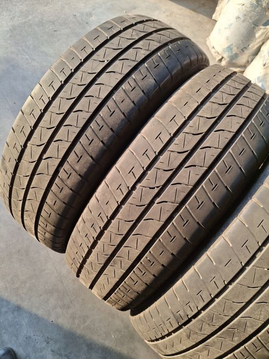 4  Anvelope de vară 215 60 r17C Bridgestone