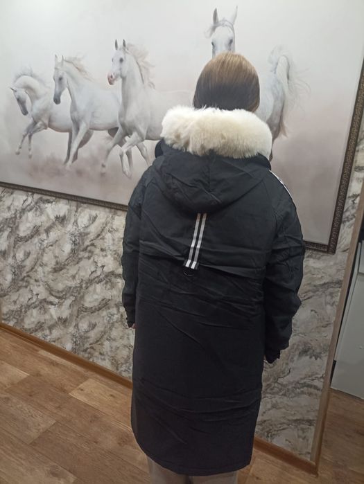 Продаю куртку женскую