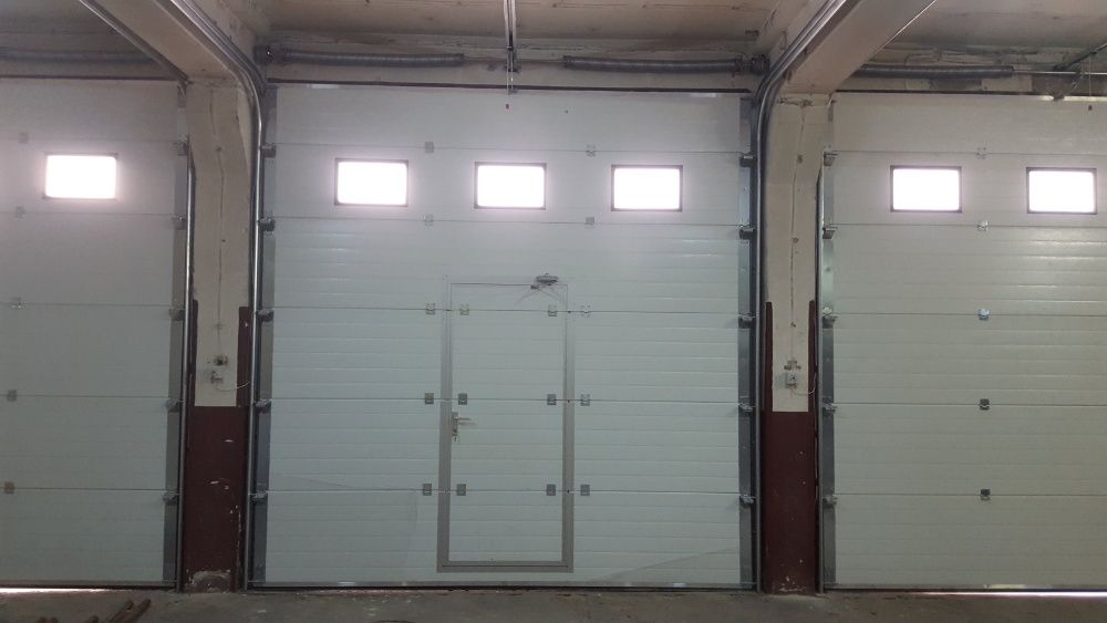 Usi garaj sectionale si tip rulou