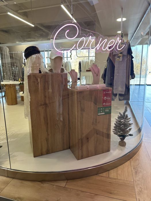 Продается мебель для шоурума