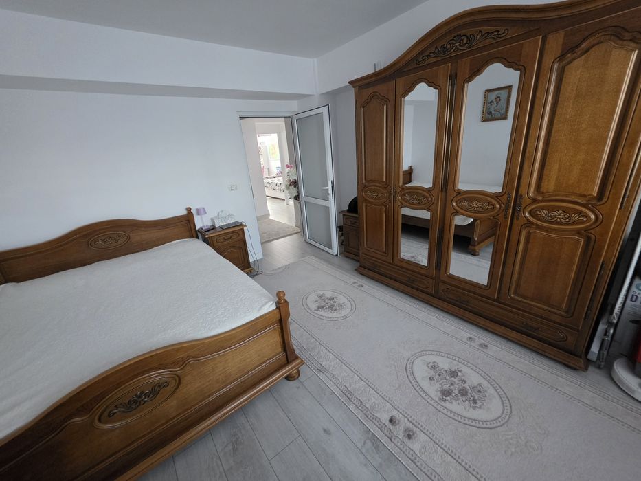 Apartament 3 camere.
