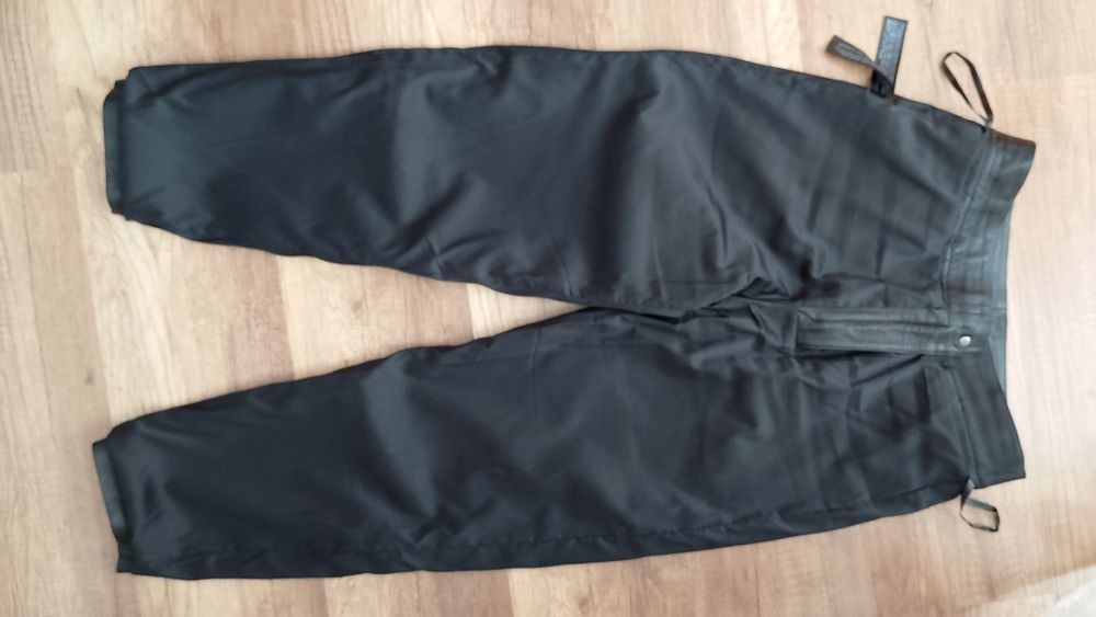 Pantaloni piele Massimo Dutti