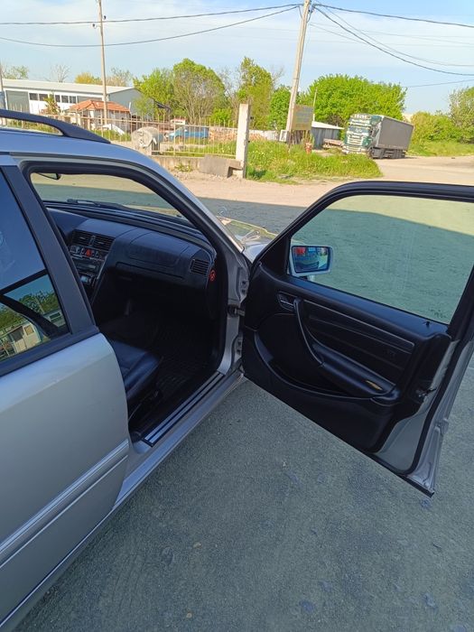 Mercedes Benz c220 w202 t-model