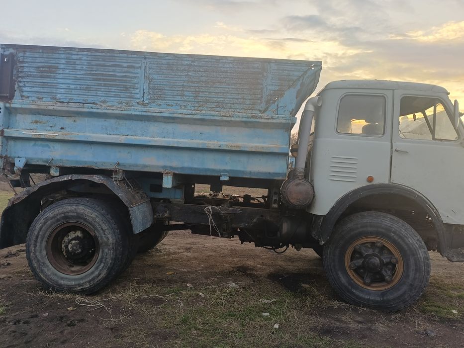 Продается МАЗ в среднем состоянии