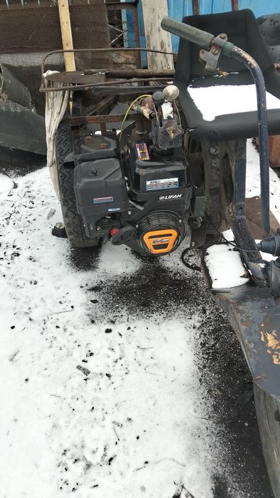 Мотоблок  мтз05 плуг