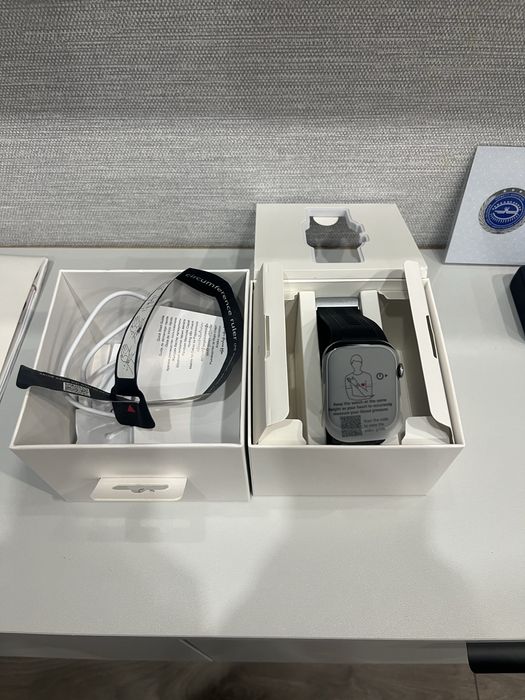 Часы Huawei watch D2