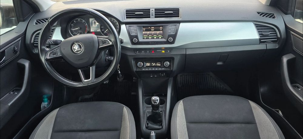 Skoda Fabia Prim proprietar de noua 60000km relatii la O762.ooo.44I