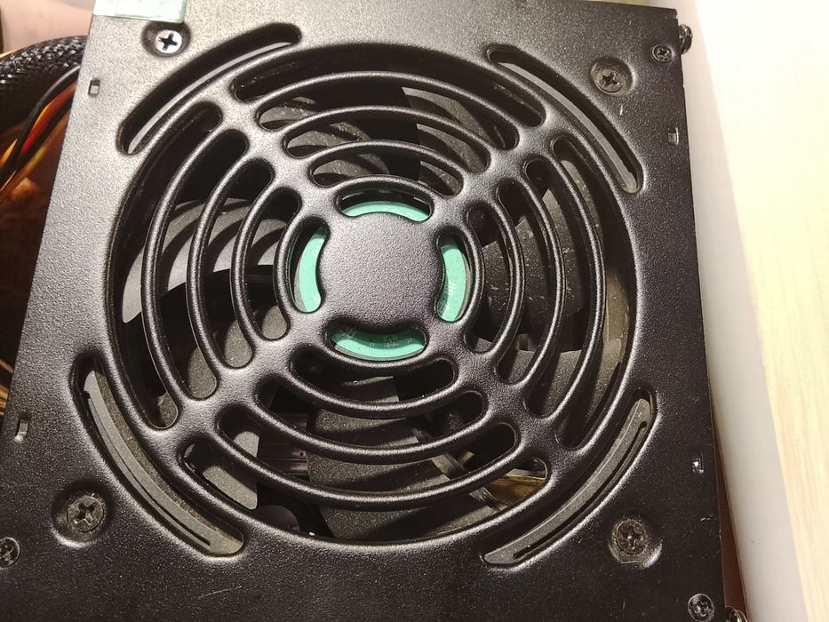 Блок питания на 550W