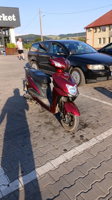 De vânzare scuter electric