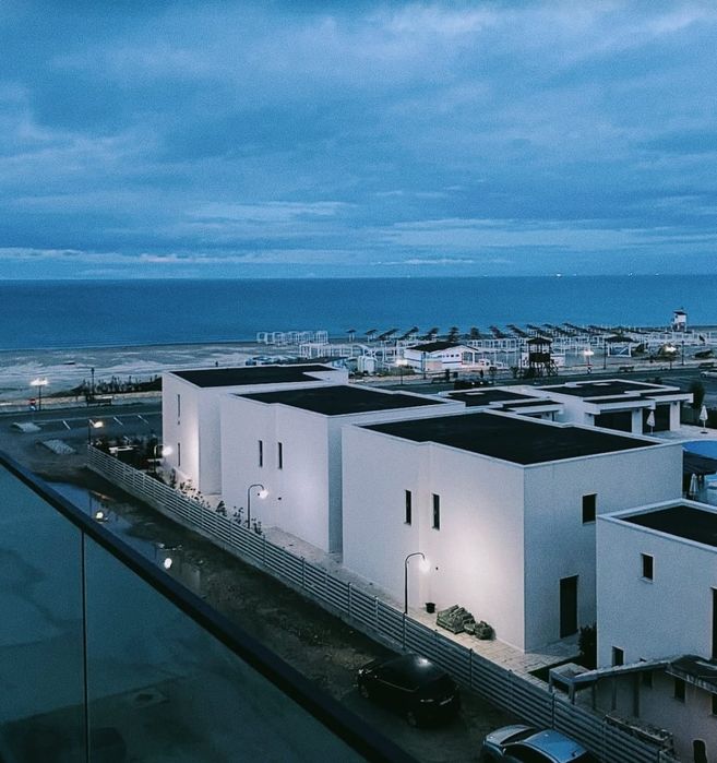 Vand apartament cu vedere la mare