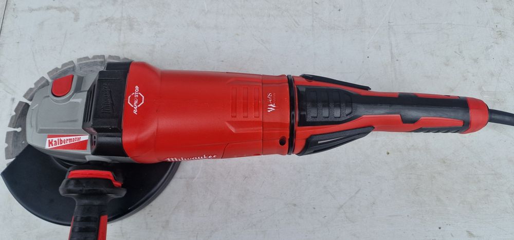Ъглошлайф MILWAUKEE AGVKB 24-230 EKX