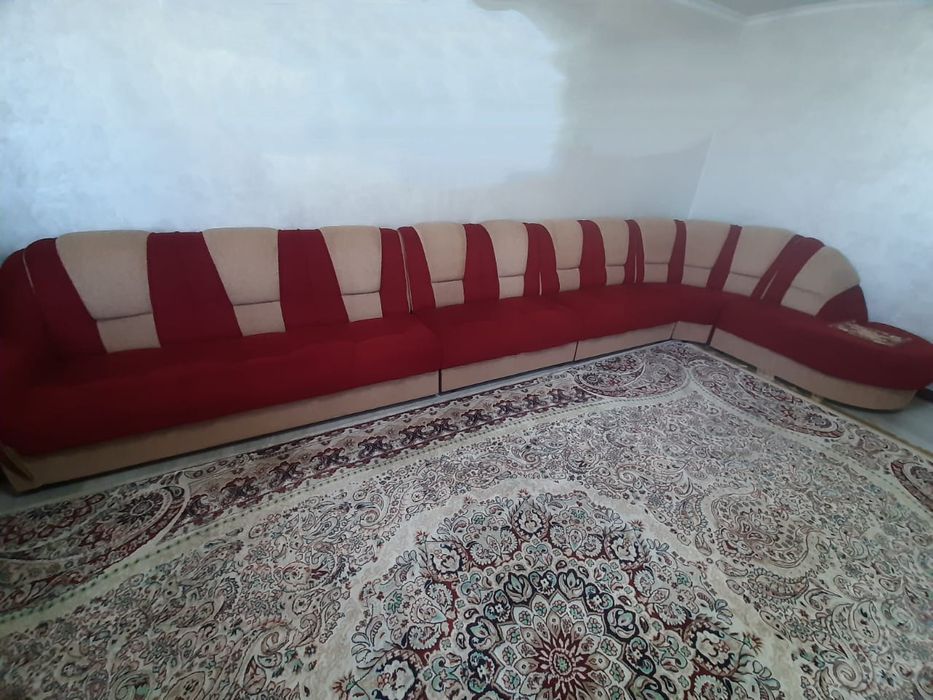 Продам гостиный диван