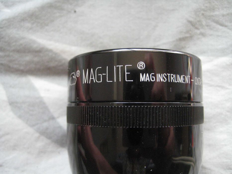 Продавам Фенер Maglite с крушка нажежаема жичка черно