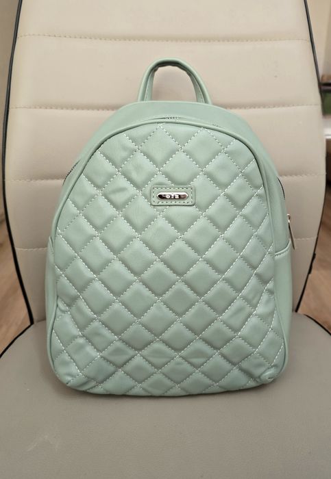 Нова раница цвят мента