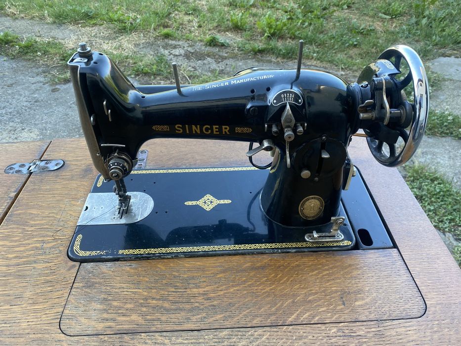 Masina de cusut Singer