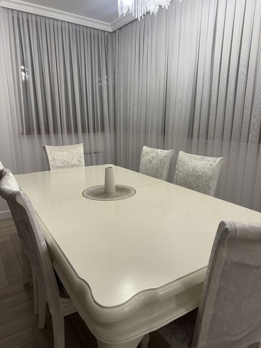 Продам стол и стулья