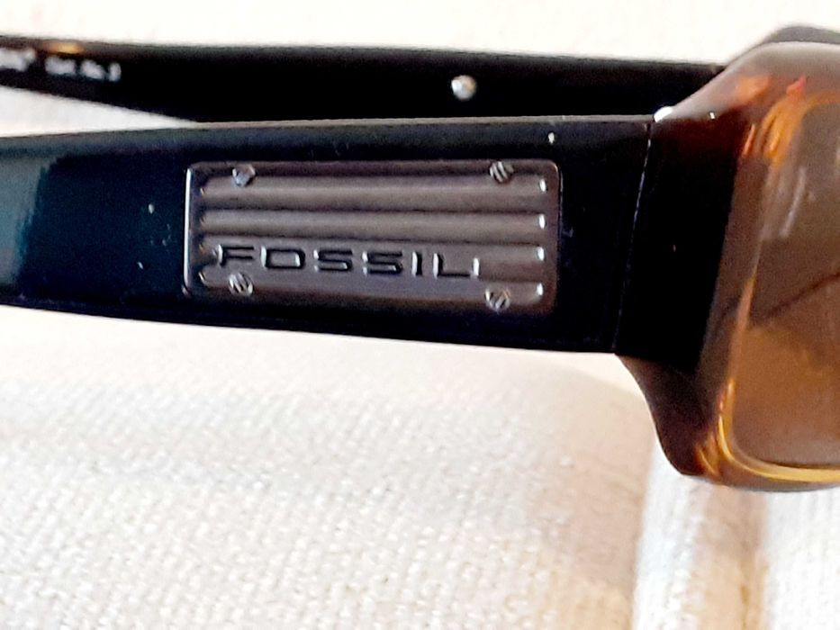 Оригинални слънчеви очила Fossil