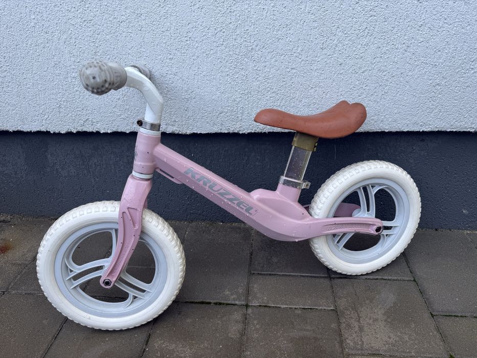 Bicicletă fără pedale Kruzer – roz, pentru copii