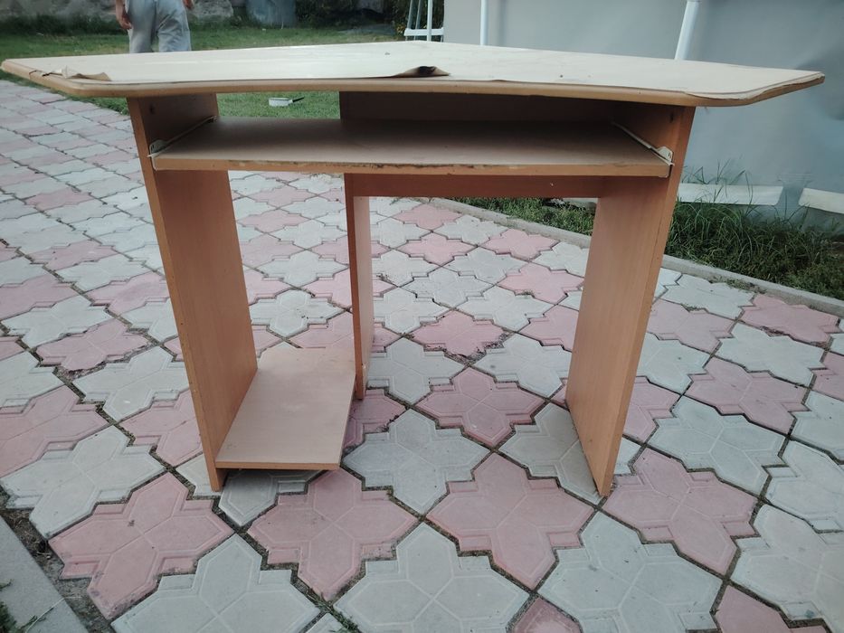 Компютер. Столик