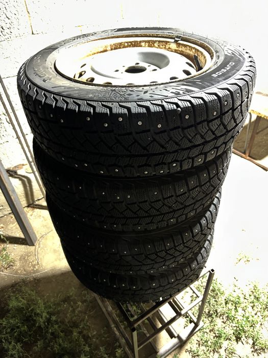 Зимние шины 175/65R14