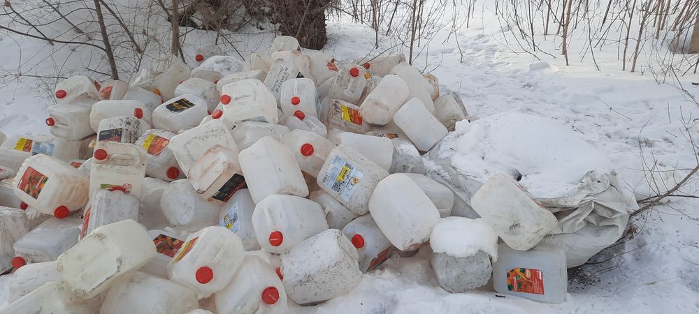 Канистры пластиковые 10л, б/у