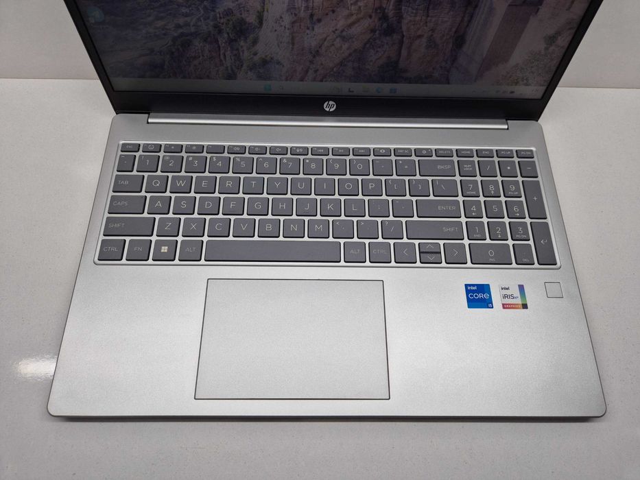 HP Laptop Core i5-1334U 8/512gb