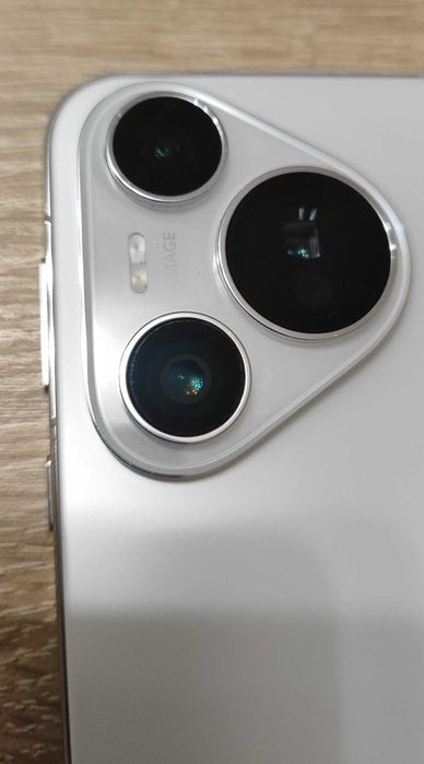 Продавам Huawei Pura 70 (256GB / 12GB RAM) – Като нов!