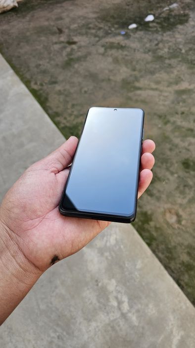 Pocco x4 Pro 5g 8+4/256
Sastyana idyal 
Karo'pka Dakment bor
Obem bor