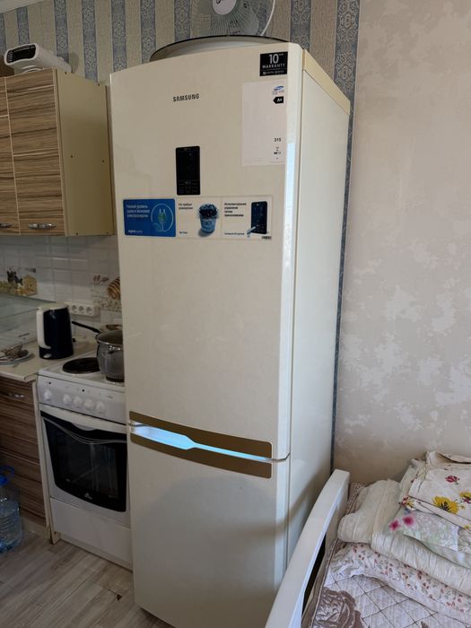 Продам Холодильник Samsung